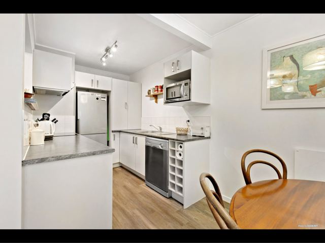 3/2 Cowie Street, Newmarket, Auckland - Carousel 2