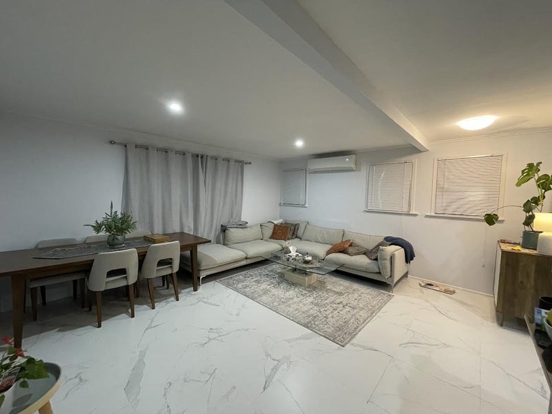2/14 Peach Road, Glenfield, North Shore City - Carousel 2