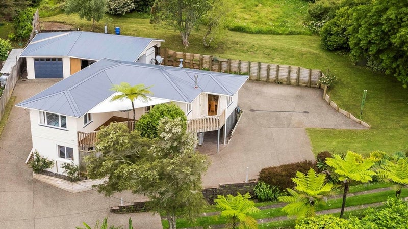 39B Tomo Street, New Lynn, Auckland - Carousel 1