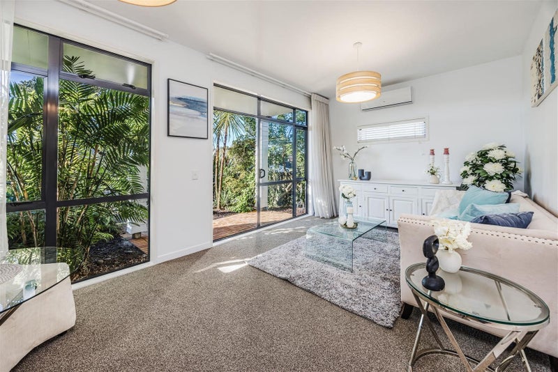 66/2 Armoy Drive, East Tamaki, Auckland - Carousel 1