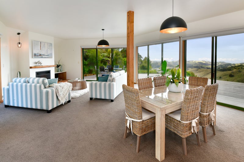 268 Noakes Hill Road, Silverdale - Carousel 1