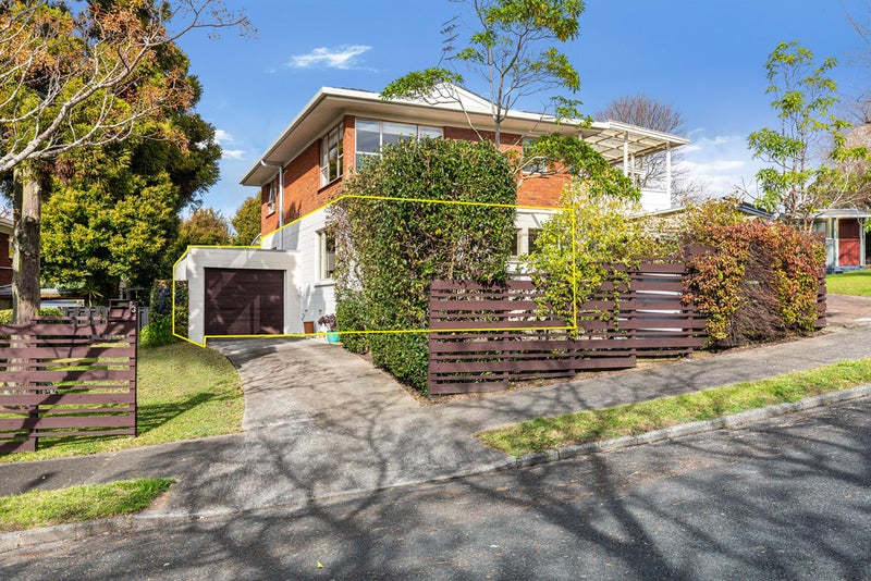 2/3 Lush Avenue, St Johns, Auckland - Carousel 1
