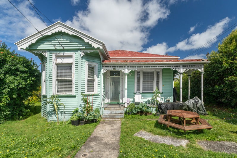 5 Henley Road, Mount Eden, Auckland - Carousel 1