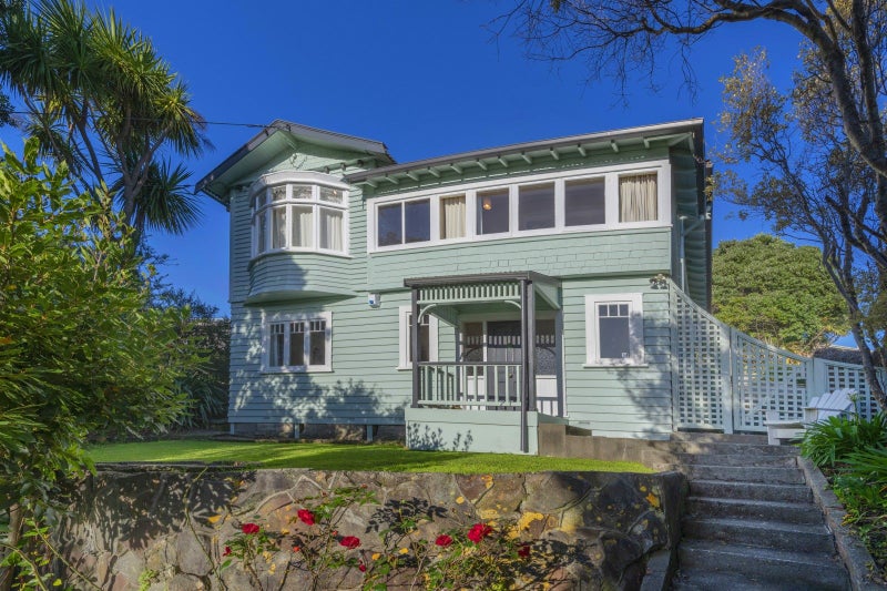 24 Totara Road, Miramar, Wellington - Carousel 1