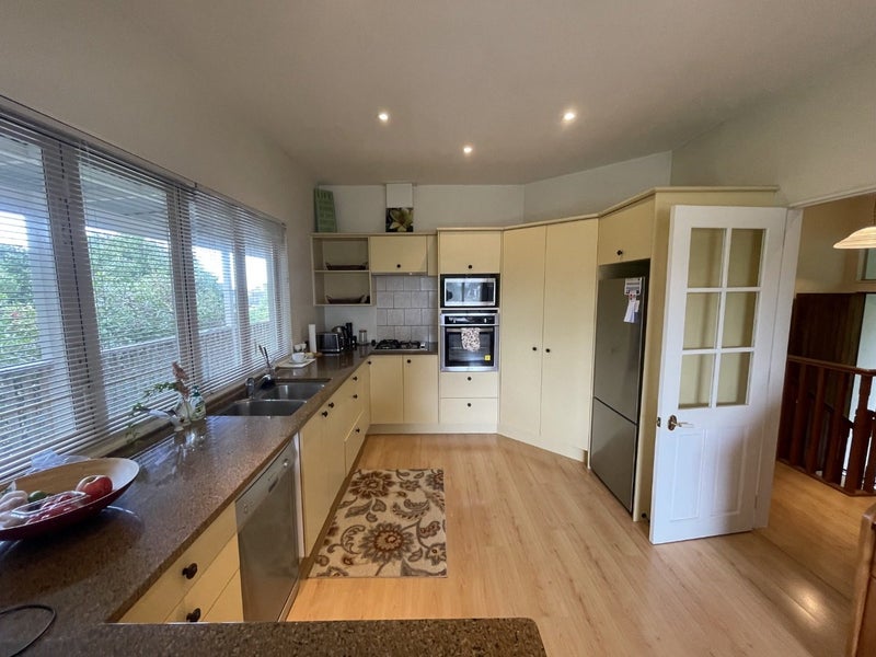 15A Achilles Crescent, Narrow Neck, Auckland - Carousel 2