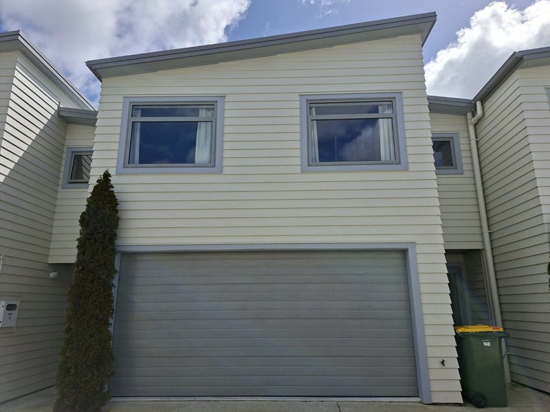 20D Kelvin Place, Hamilton East, Hamilton - Carousel 1