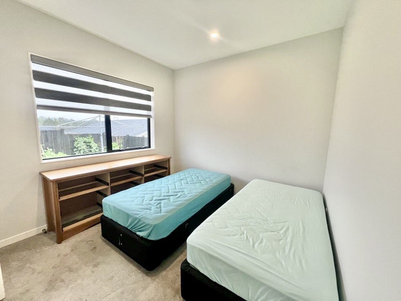 16 Lumber Rise, Swanson, Auckland - Carousel 2