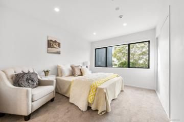 1/1 Kaponga Crescent, New Lynn, Auckland - Carousel 2