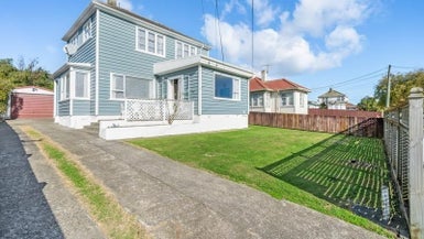 68 Churton Crescent, Taita, Lower Hutt - Carousel 1