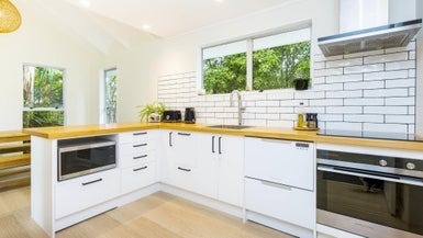 A/23 Heretaunga Square, Silverstream, Upper Hutt - Carousel 1