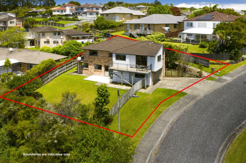 1 Fernbank Lane, Greenhithe, Auckland - Carousel 1