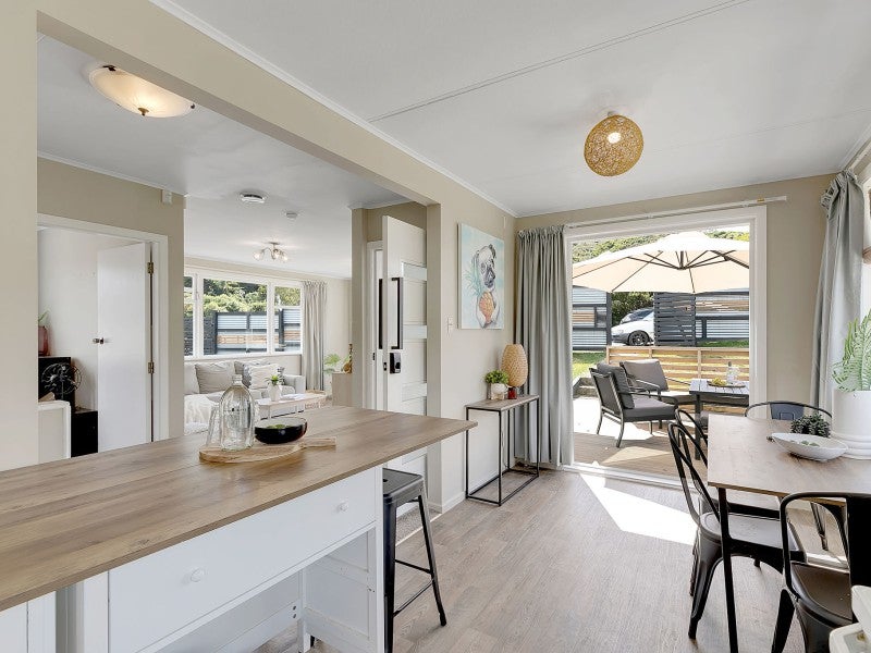 70 Champion Street, Cannons Creek, Porirua - Carousel 1