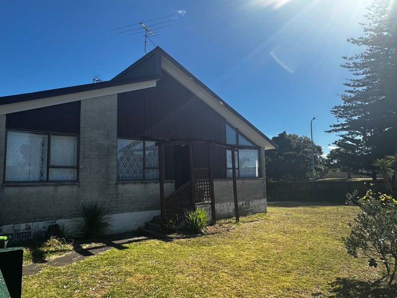 1/69 Butley Drive, Farm Cove, Auckland - Carousel 1