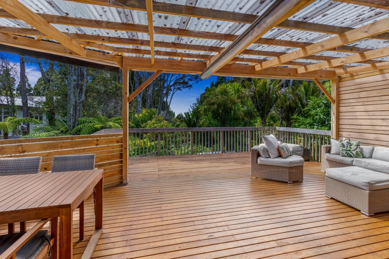 27 Awhiorangi Promenade, Swanson, Auckland - Carousel 2