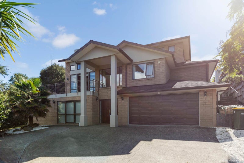 17 Lakeridge Close, Northcross, Auckland - Carousel 1