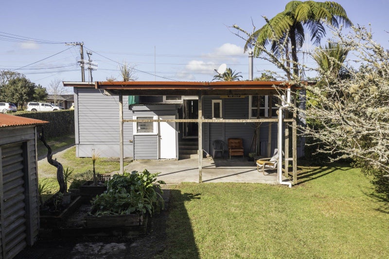 11 Great North Road, Kamo, Whangarei - Carousel 2