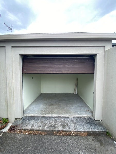 570 Ormiston Road, Manurewa - Carousel 11