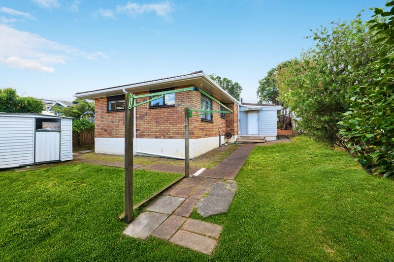 1/294 Great North Road, Henderson, Auckland - Carousel 2