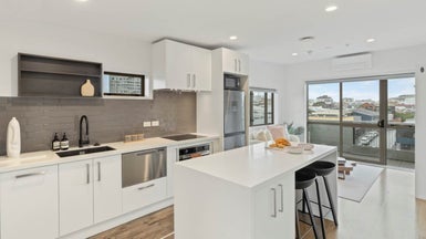 4H/1 Ophir Street, Newton, Auckland - Carousel 1