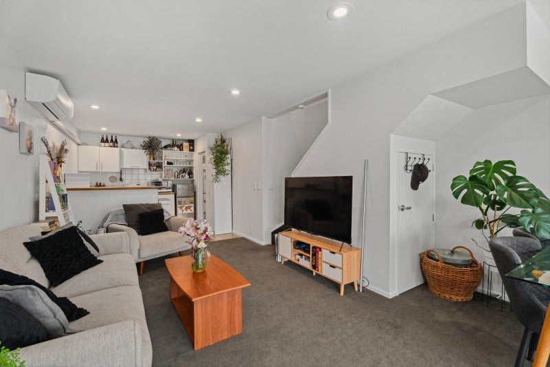 24/43 GOLDRIDGE WAY, FRANKTON RD, QUEENSTOWN - Carousel 1