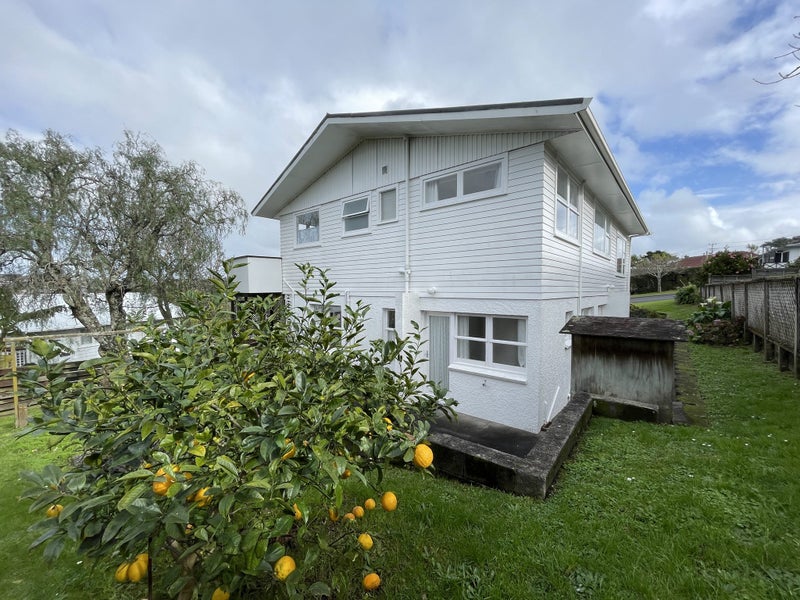 89 Lynden Avenue, Hillcrest, Auckland - Carousel 2