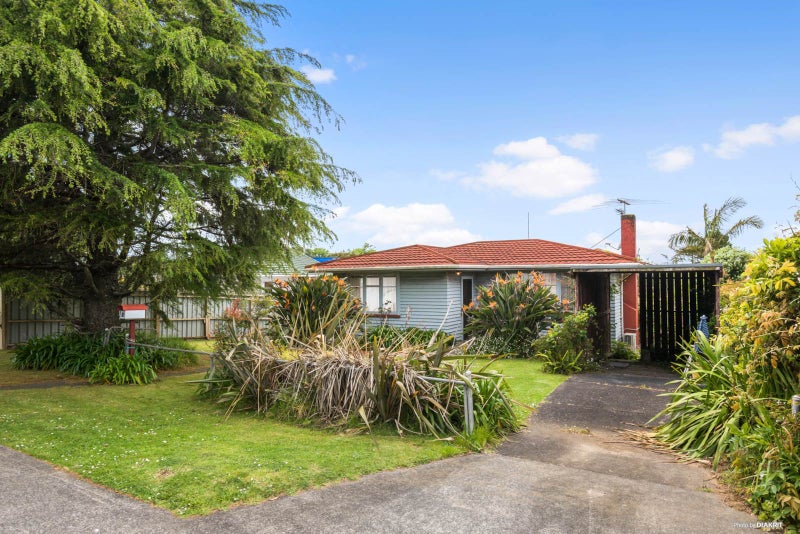 16 Botany Road, Howick, Auckland - Carousel 1