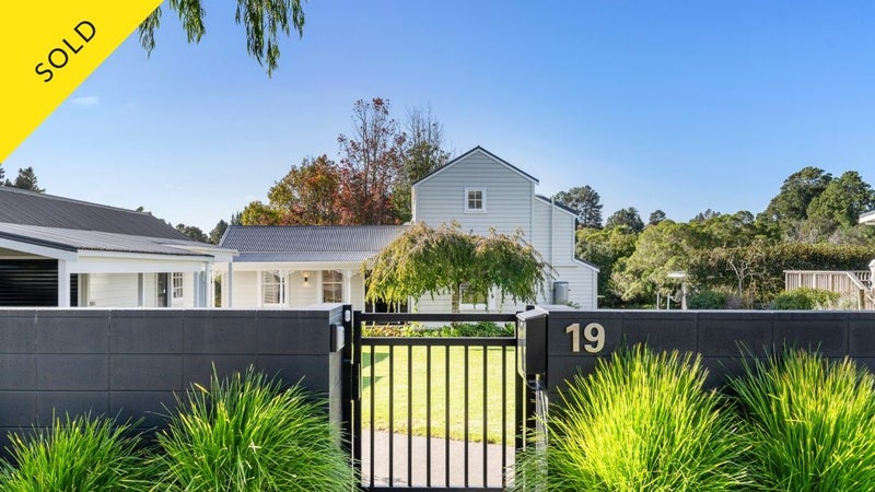 19 Saltaire Street, Avondale, Auckland - Carousel 1