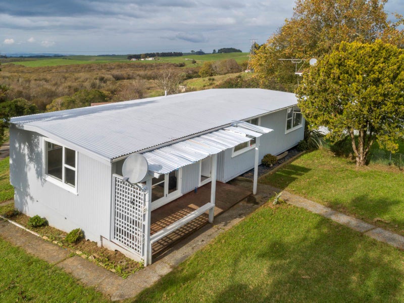 39 Heather Green Avenue, Meremere - Carousel 2