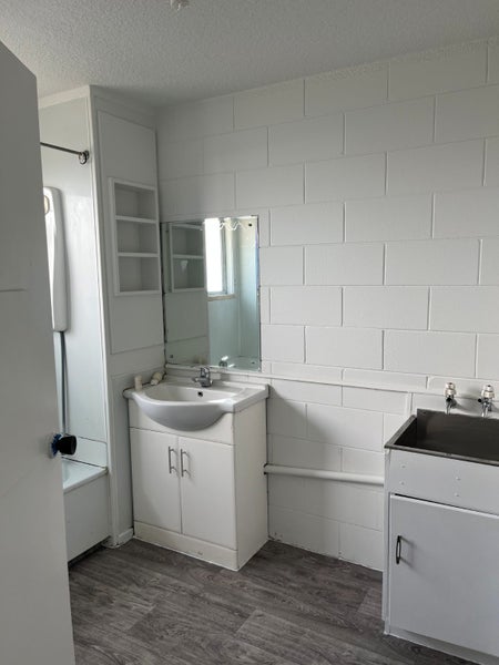 2/48 Avenue Road, Otahuhu, Auckland - Carousel 10