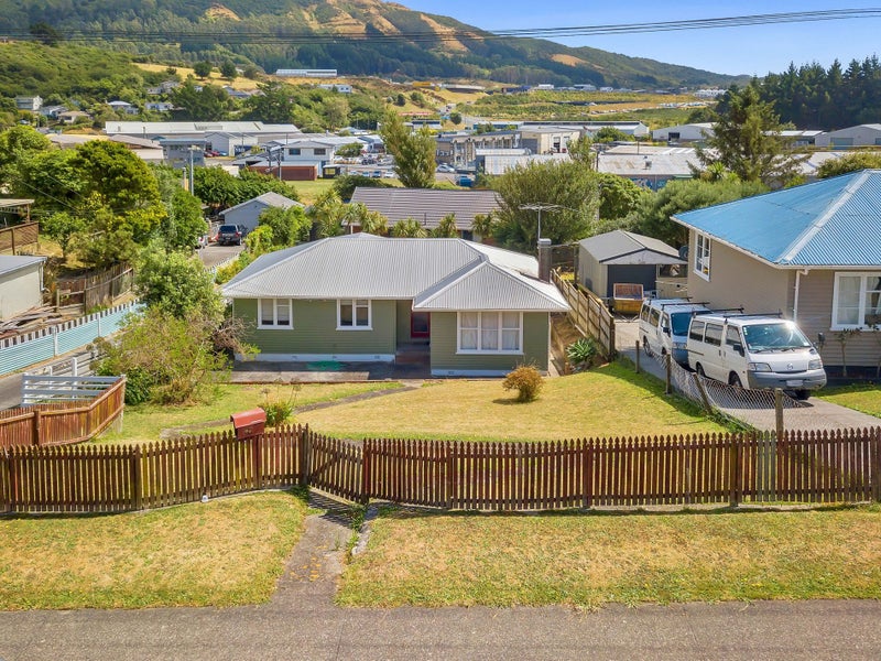 67 Bell Street, Tawa, Wellington - Carousel 19