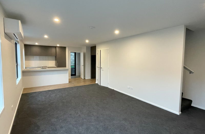 16 Peter Street, Caversham, Dunedin - Carousel 2