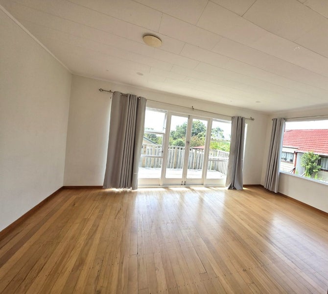 54 Forest Hill Road, Henderson, Auckland - Carousel 2