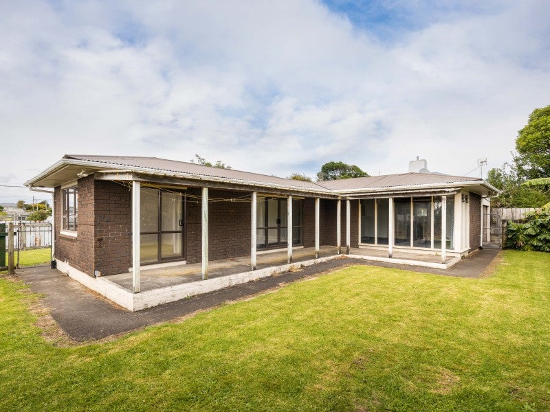 18 Mayne Street, Waitara, Waitara - Carousel 1