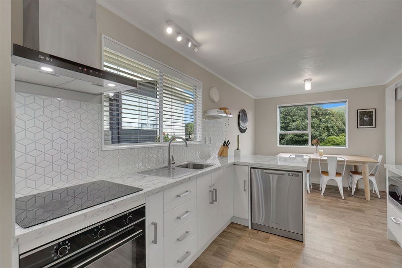 71 Sea Vista Drive, Pukerua Bay, Porirua - Carousel 1