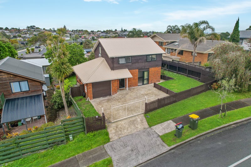 1/6 Eugenia Rise, Totara Heights, Auckland - Carousel 2