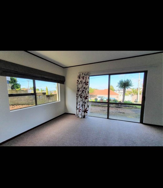 1/13 Currey Crescent, Milford, Auckland - Carousel 7