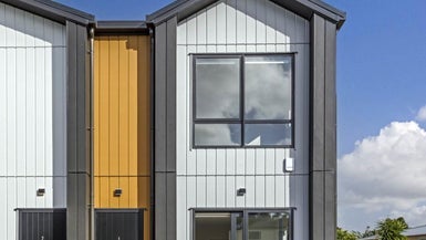 1/3 Beach Road, Te Atatu Peninsula, Auckland - Carousel 1