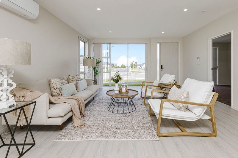 61 Sapwood Crescent , Takanini, Auckland - Carousel 2