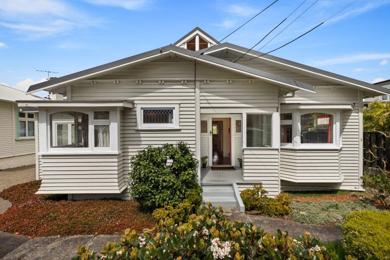 2 Rattray Street, Devonport, Auckland - Carousel 1