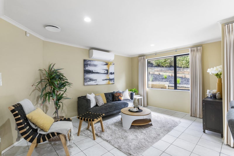 4 Pharlap Drive, Fairview Heights, Auckland - Carousel 2