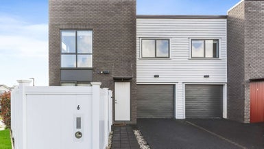 6 George McWhirter Avenue, Massey, Auckland - Carousel 1