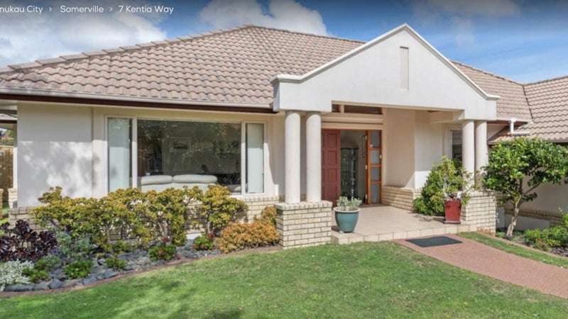 7 Kentia Way, Somerville, Auckland - Carousel 1