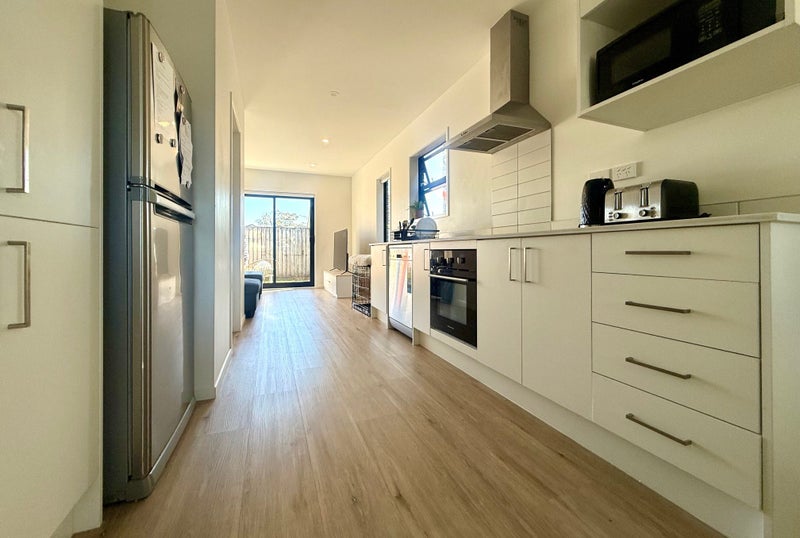 56 Rauemi Way, Te Atatū South, Auckland - Carousel 2