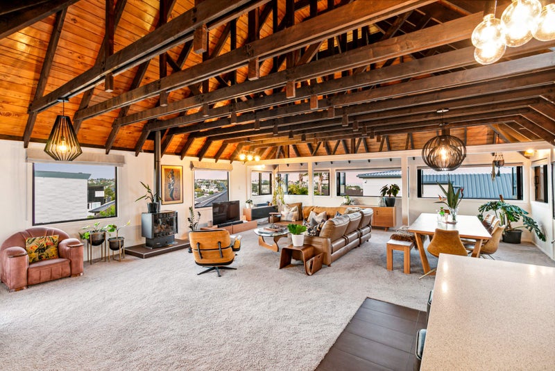 9 Scarboro Terrace, Murrays Bay, Auckland - Carousel 2