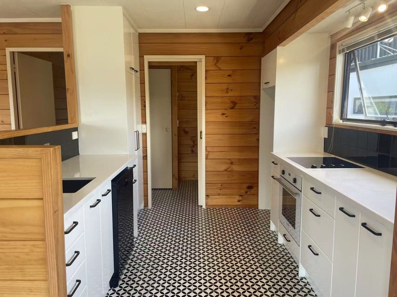 2/10 Sirius Place, Botany Downs, Auckland - Carousel 2