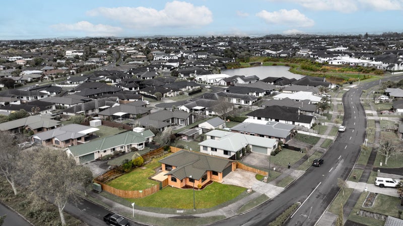 11 Tuirangi Street, Flagstaff, Hamilton - Carousel 2