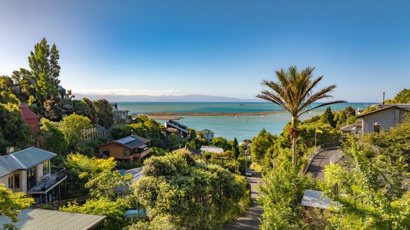 35 Poynters Crescent, Stepneyville, Nelson - Carousel 7