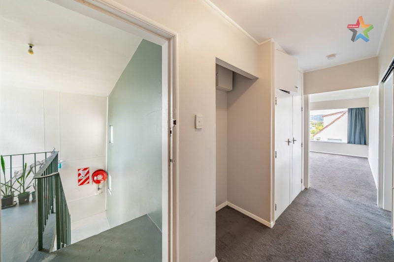 7/253 WATERLOO RD, Hutt Central, Lower Hutt - Carousel 2