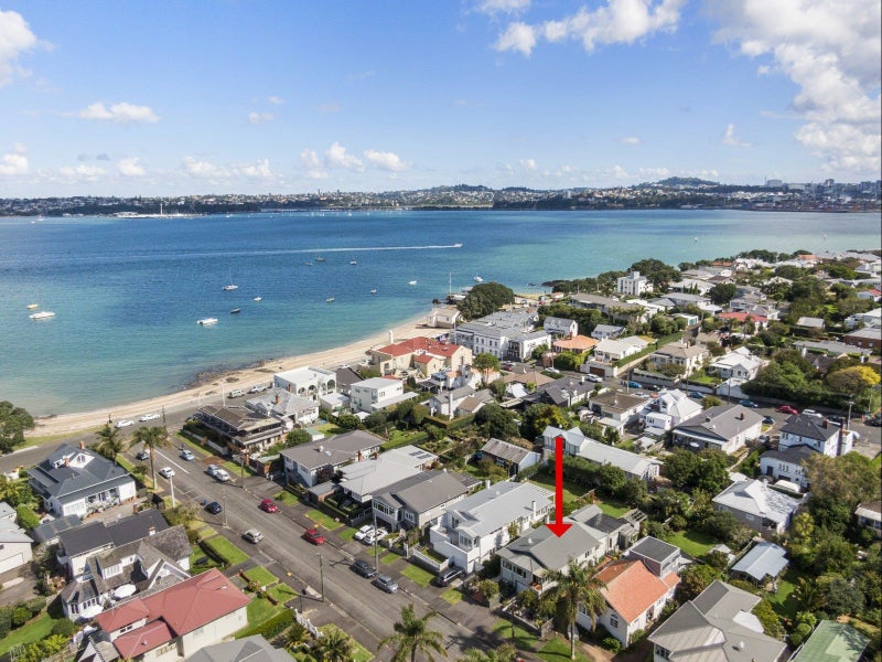 9 Duders Avenue, Devonport, Auckland - Carousel 1