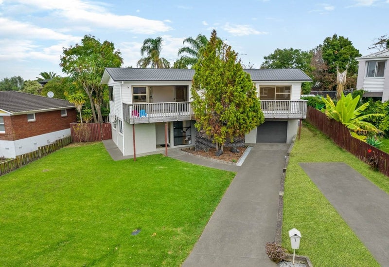7 Blyton Lane, Pakuranga Heights, Auckland - Carousel 1